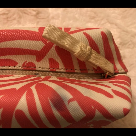 Pink and White Kate Spade Cosmetic Case - Picture 4 of 8